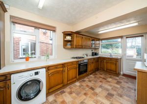 Breakfast Kitchen- click for photo gallery